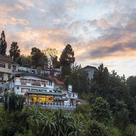 Heaven Seven Kandy Exterior photo